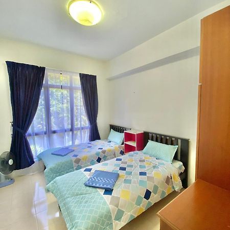 Marina Cove, Lumut Apartamento Exterior foto