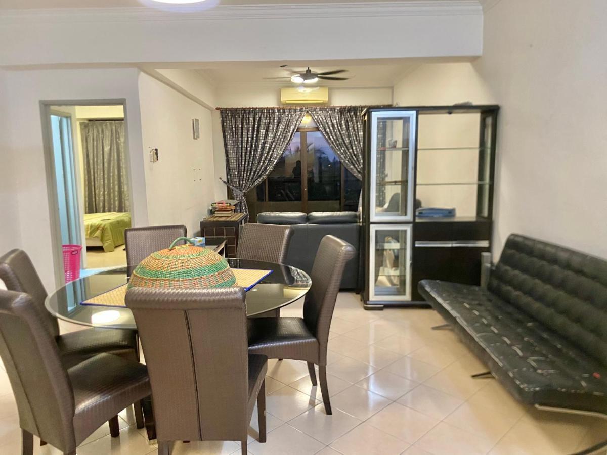 Marina Cove, Lumut Apartamento Exterior foto