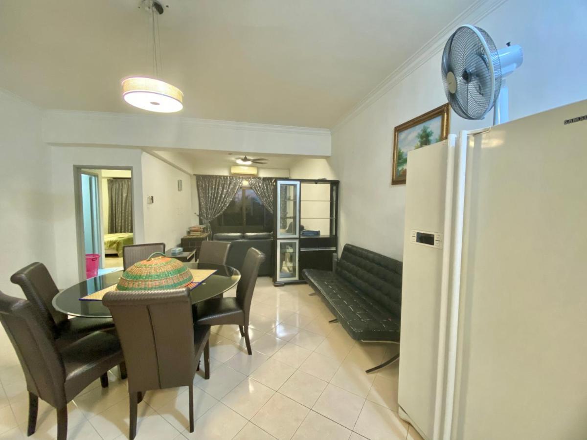 Marina Cove, Lumut Apartamento Exterior foto