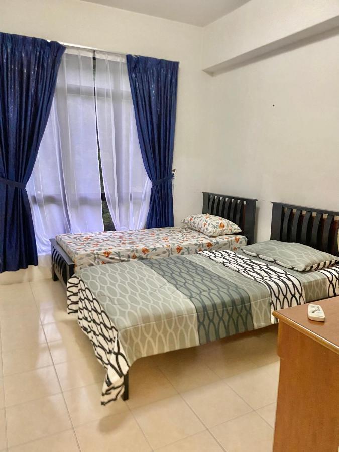 Marina Cove, Lumut Apartamento Exterior foto