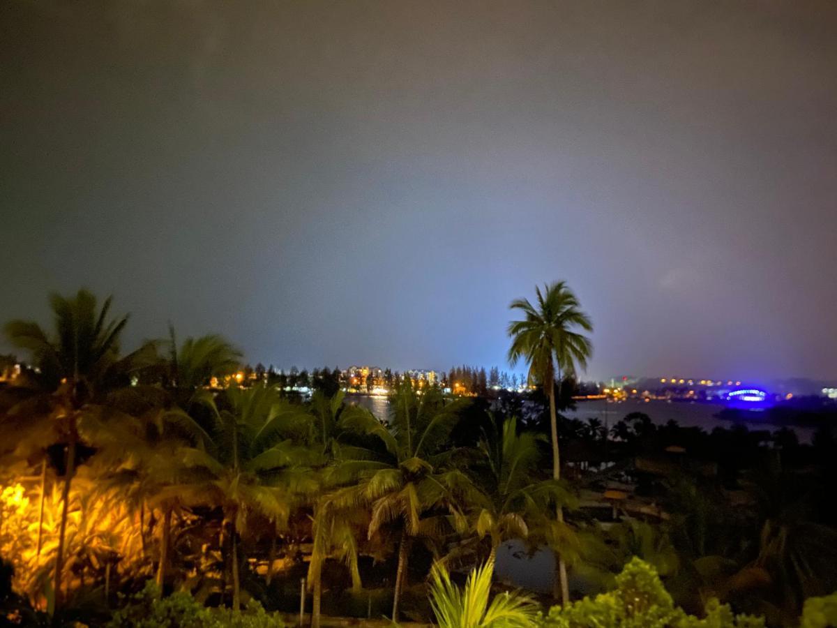 Marina Cove, Lumut Apartamento Exterior foto