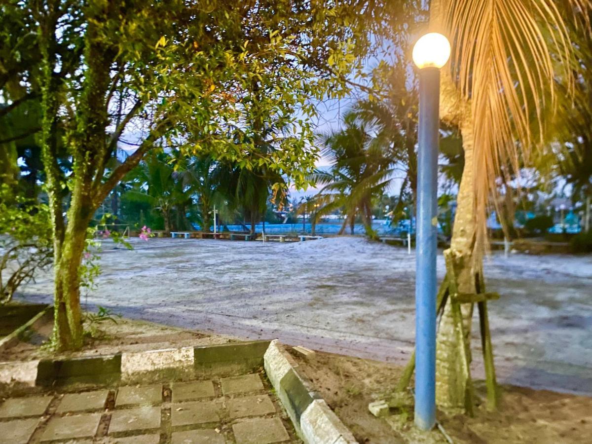 Marina Cove, Lumut Apartamento Exterior foto