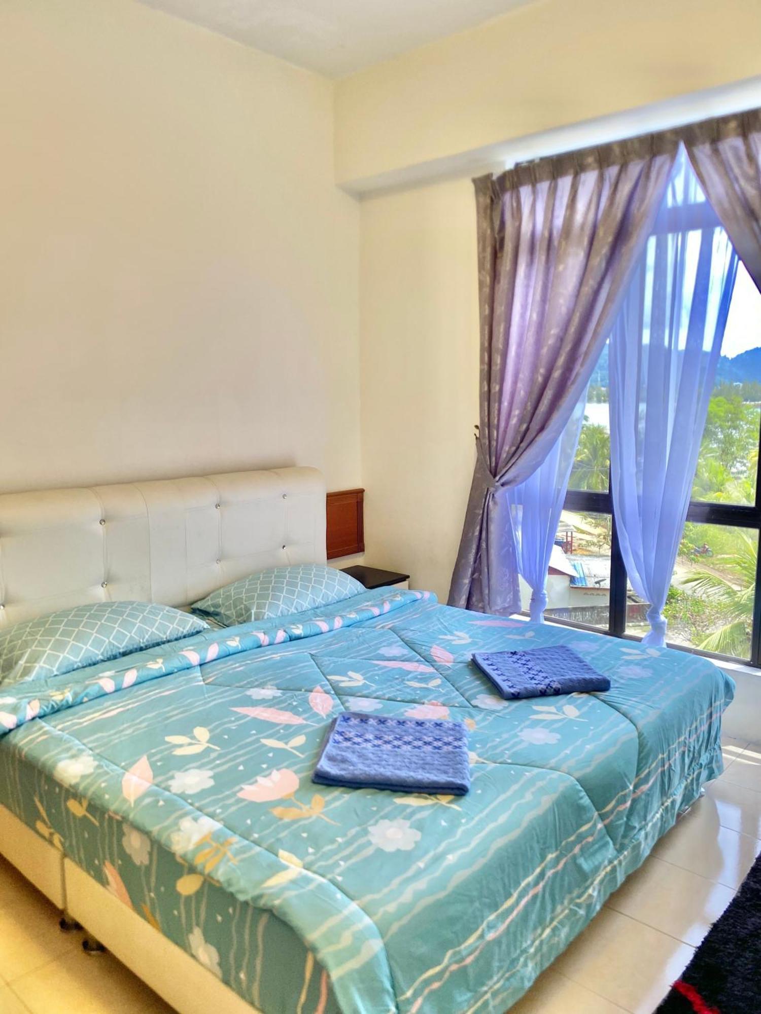 Marina Cove, Lumut Apartamento Exterior foto